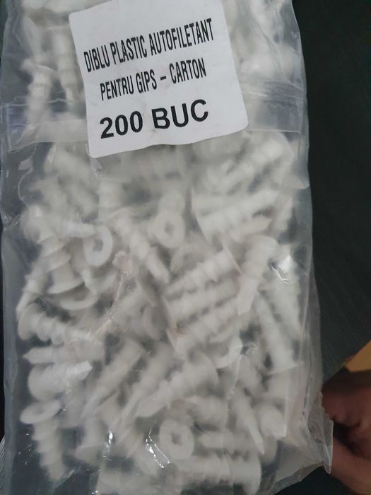 Diblu autoforant pentru gips carton 15 x 33 mm  62 lei/200 buc