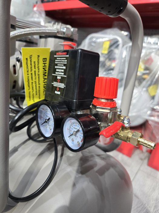 Компрессор. Воздушный компрессор. Безмасляный компрессор.