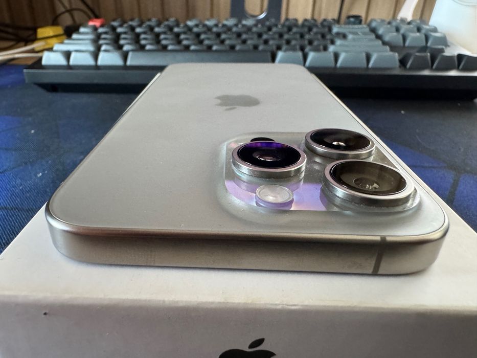 iPhone 15 Pro Max 256 GB Natural Titanium cumparat personal eMAG