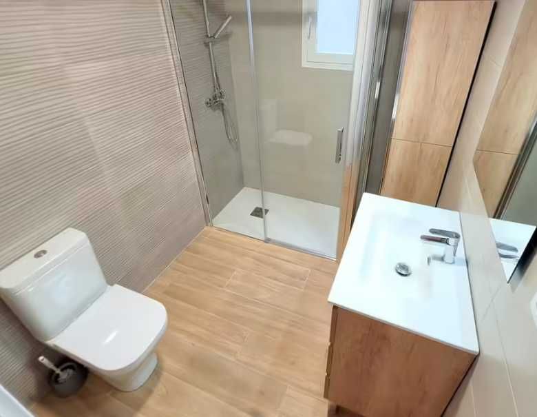 Дава се под наем Тристаен апартамент в Бургас, Крайморие - 80 кв.м за 372.3 € - Снимка #4