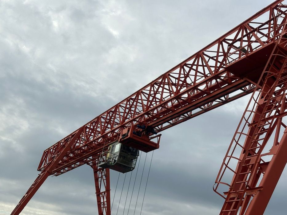 Казлавой кран 30 тона