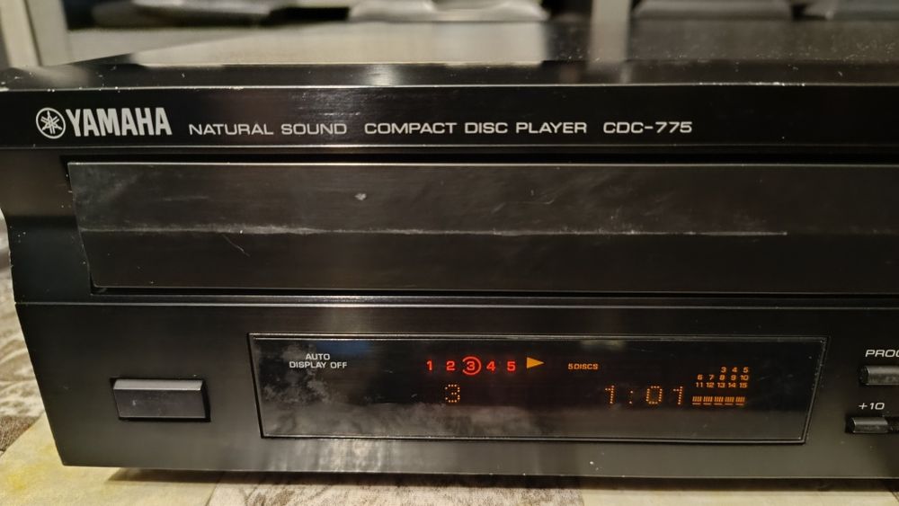 Проигрыватель Yamaha CDC-775