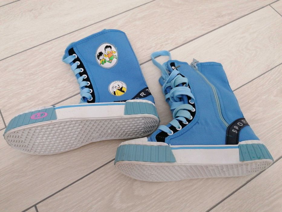 Tenisi tip gheata cu siret si fermoar, noi, marime 34