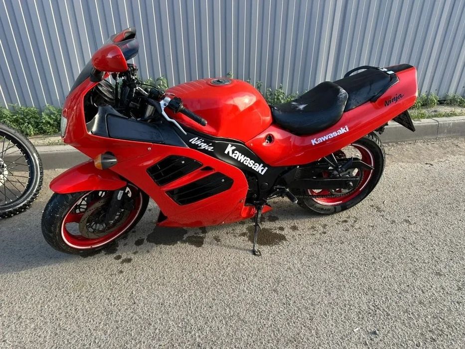 Продам Suzuki RF 400
