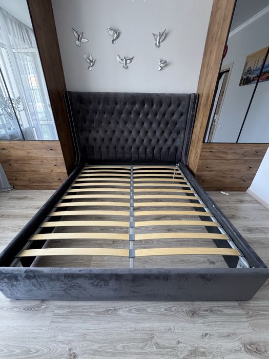 Продам двуспальную кровать