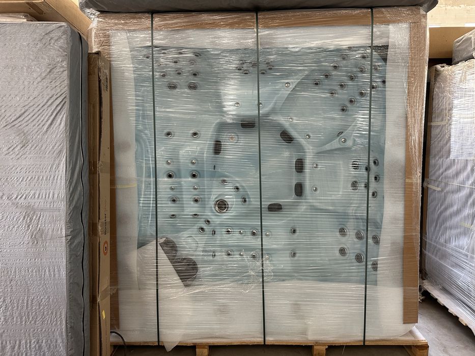 Джакузи 5 места  ново  90 дюзи с гаранция 2 години 7500 euro