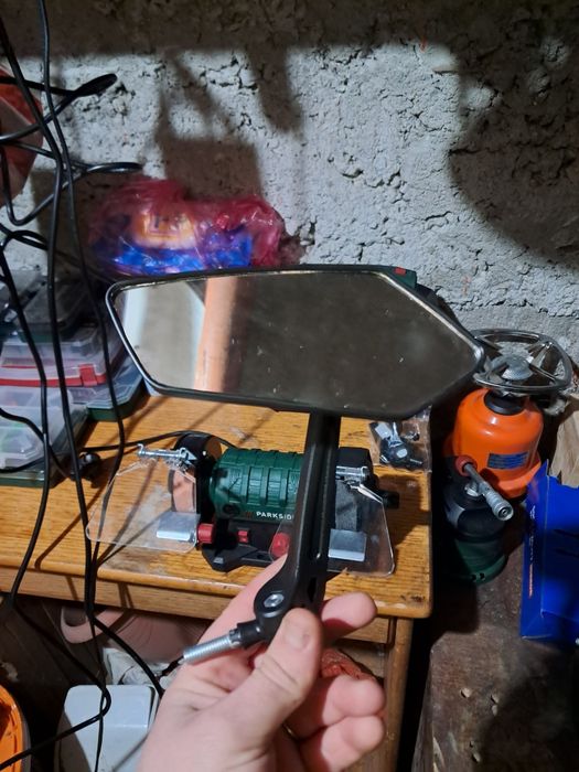 Продавам комплект чисто нови универсални огледала за мотоциклет или ск