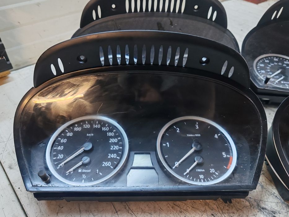 Ceas bord BMW E61 E60 520d 525d 250lei buc