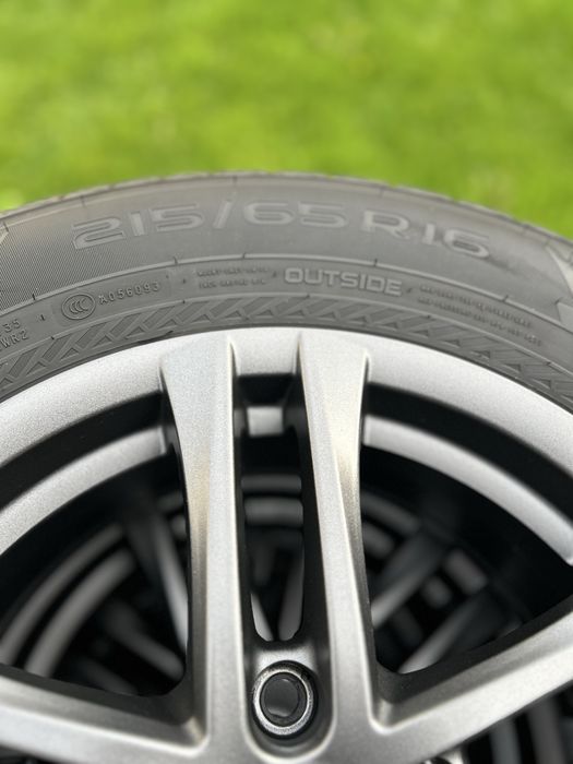 Anvelope vara Nokian 215 65 16 jante noi pt  TiguanKaroqTouranOctavia Golf Caddy Passat Sharan Exeo