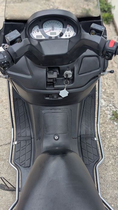 Scuter Suzuki Burgman 250