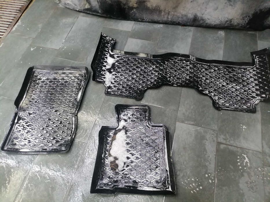 Продаю хороший полики