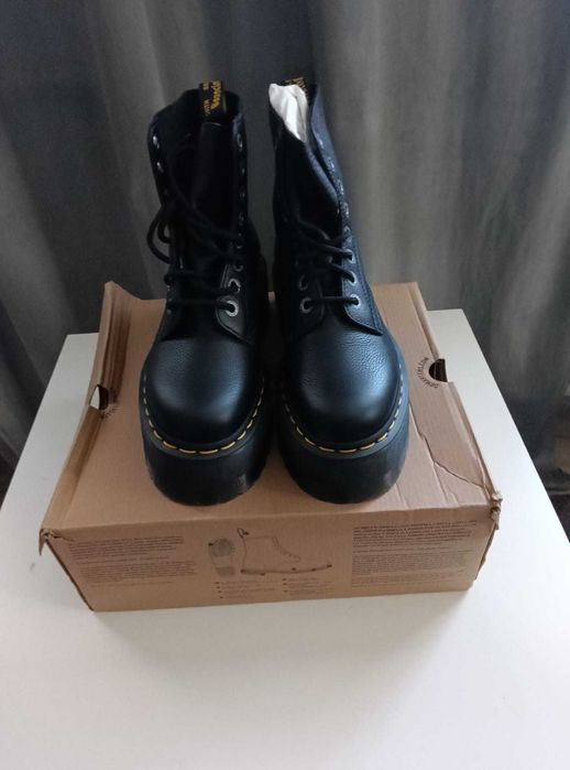 Ghete damă Dr Martens