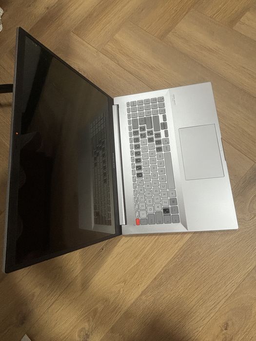 Laptop Asus VIVOBOOK