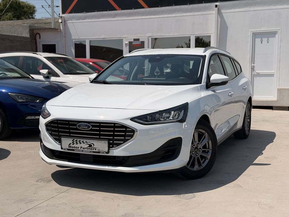 FORD Focus 2022 — imagine 3