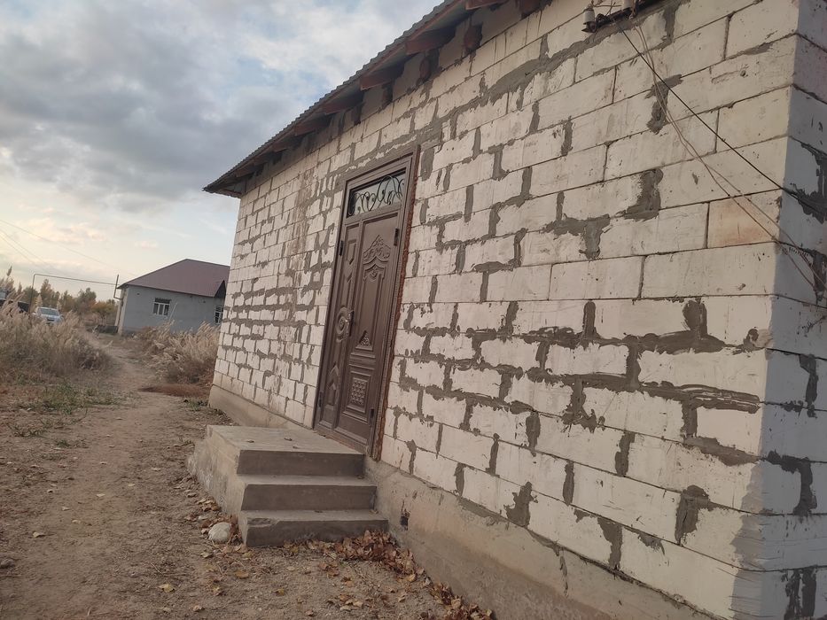 Uy sotigladi 4 xonali