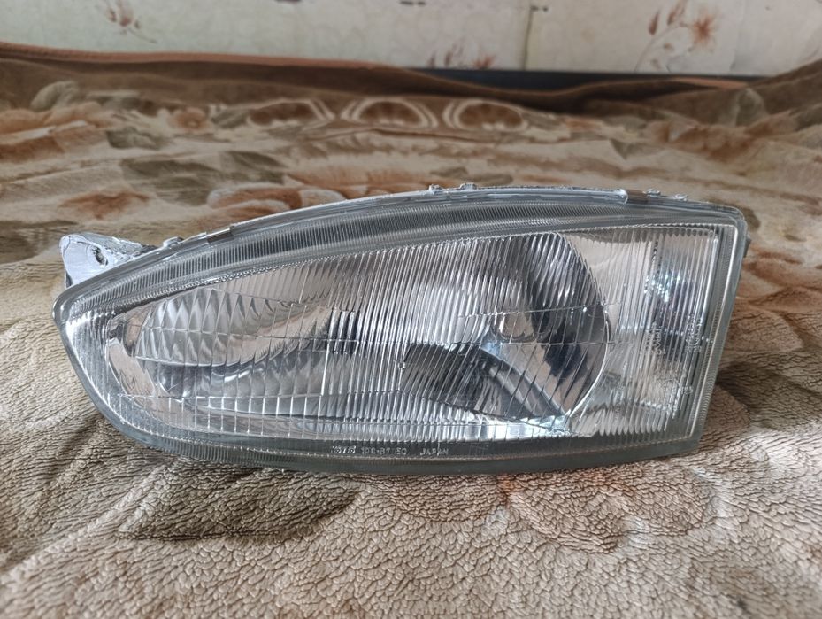 Фара на Мицубиси кольт
