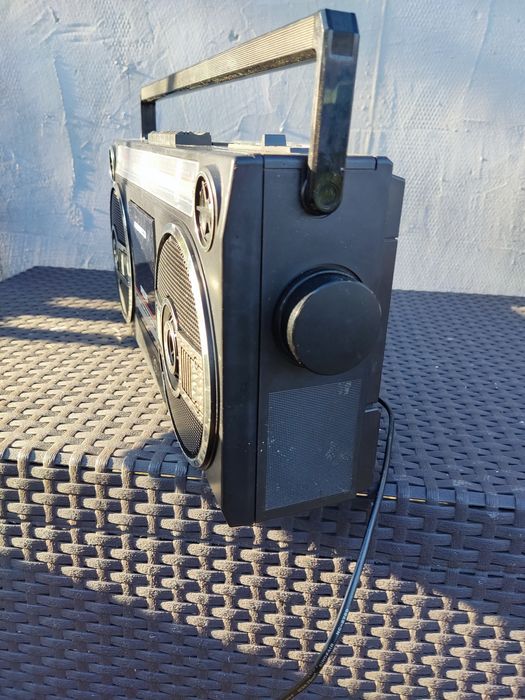 Радио касетофон Philips D8050