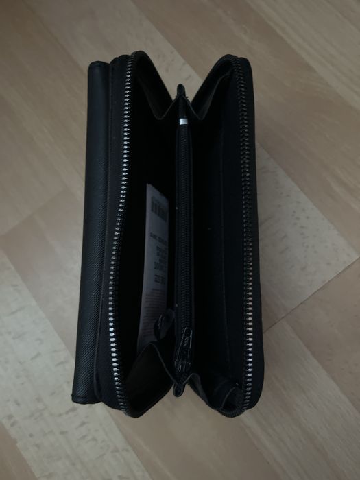 Дамско портмоне