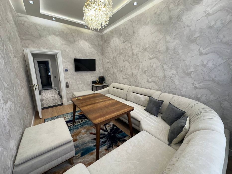 Срочно ж.к Дустлик 2+2/1/5 Дуплекс Евро ремонтом ор-р ул. Баку