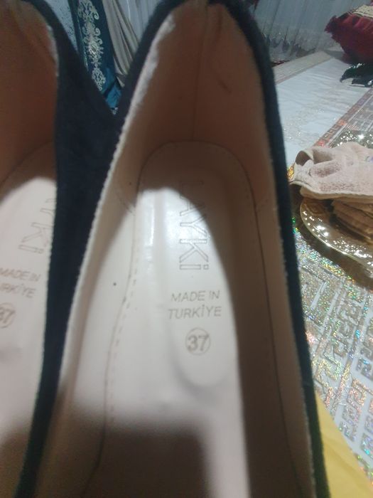 Yangi ayollar oyoq kiyimi narxi 320 000 sòm.Kelishamiz