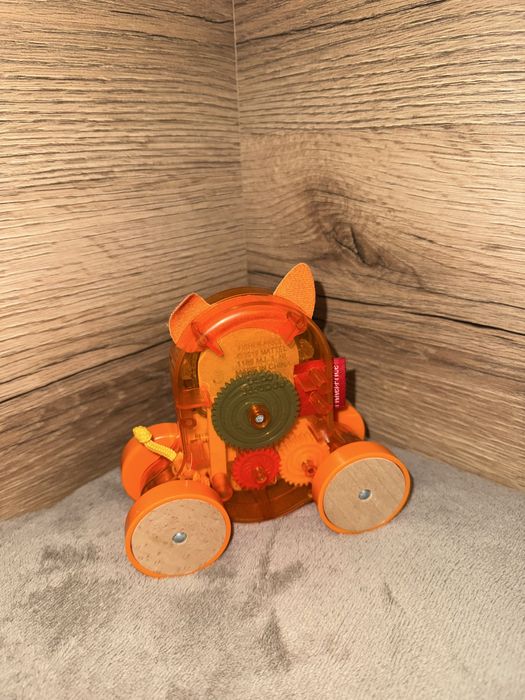 Дрънкаща , бутаща се лисица - количка Fisher Price