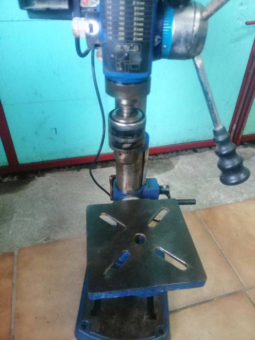 Настолна бормашина einhell