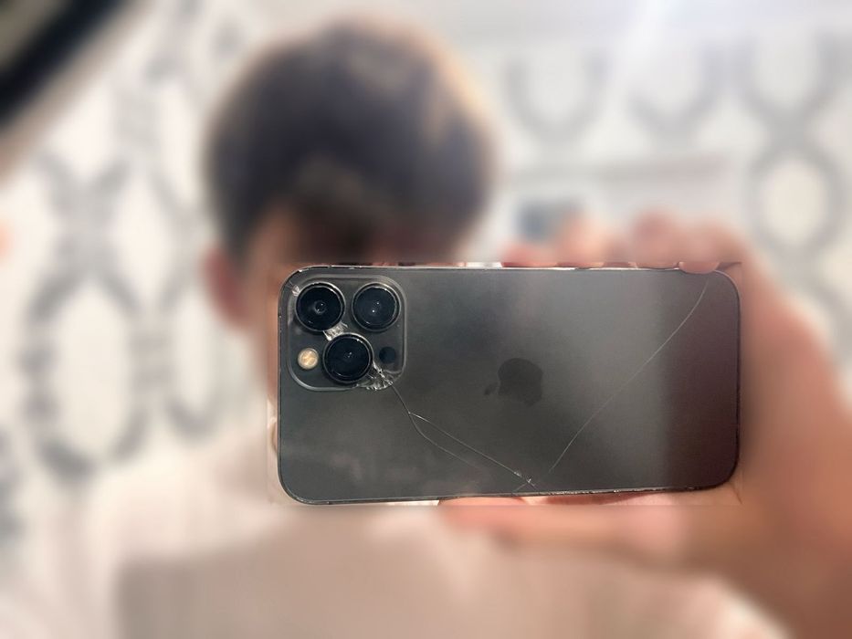 Продается Iphone 13 pro max 
Face ID - есть 
True Tone - ест