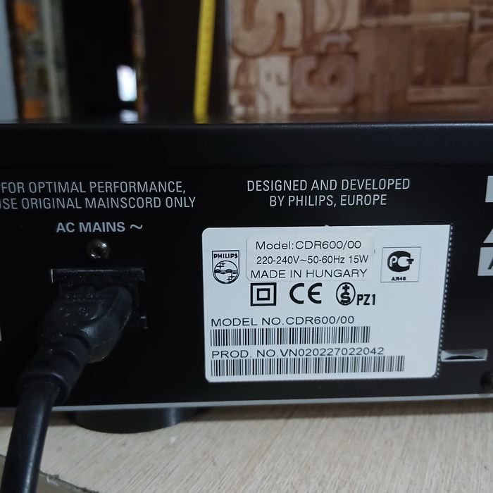 Продам CD проигрыватель. Филипс CDR 600
