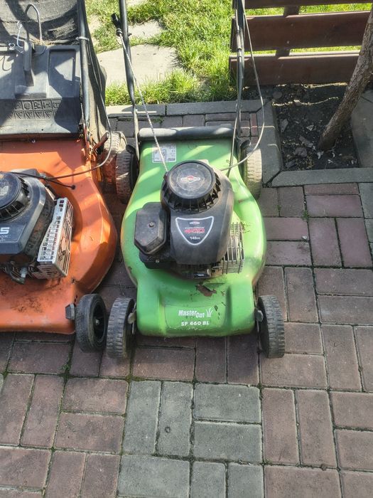 Mașini de tuns iarba termice