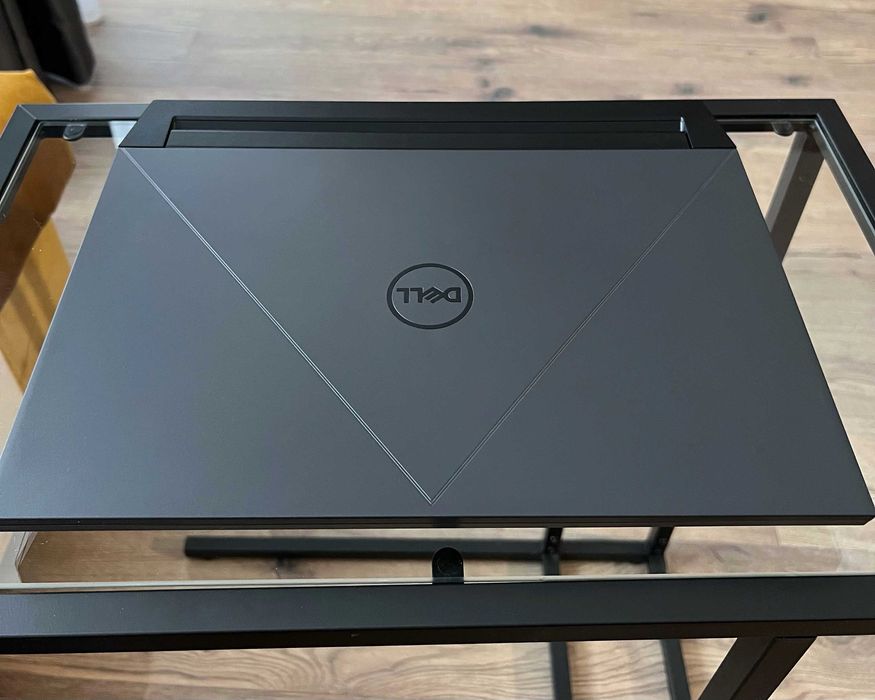 Dell G15 5530 i7 RTX 4060 8GB / 2TB SSD-Перфектно състояние В ГАРАНЦИЯ