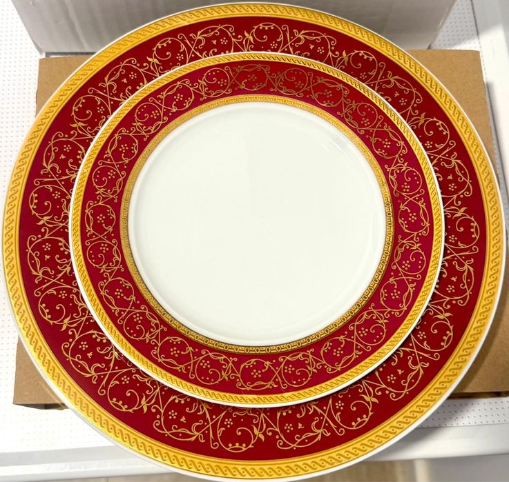 Set farfurii portelan THUN 19 piese
