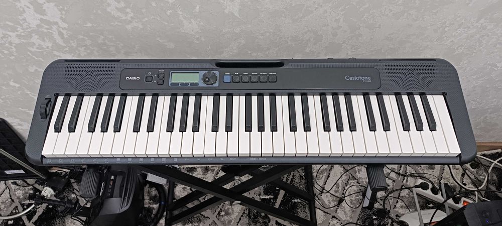 CASIO CT-S300 sintezatori sotiladi