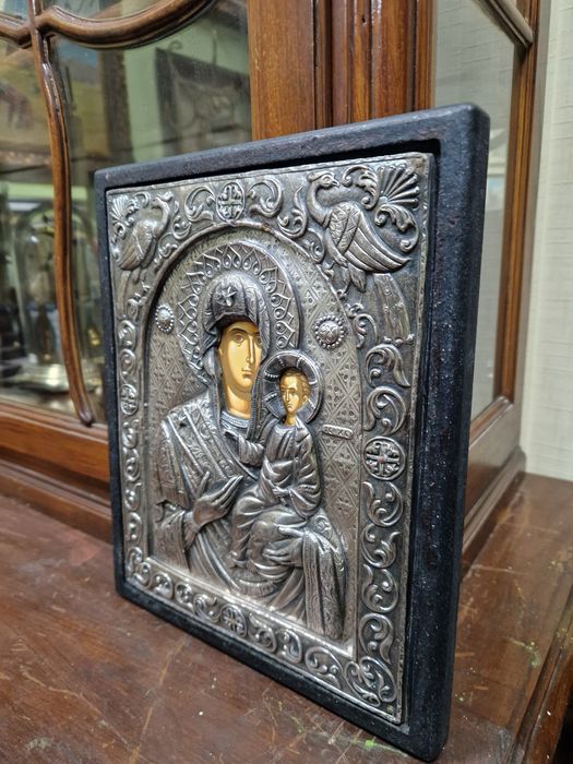 Прекрасна антикварна сребърна икона със сертификат