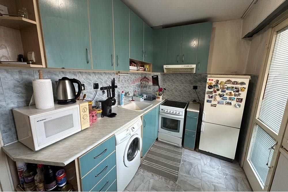 Двустаен апартамент с отделна кухня