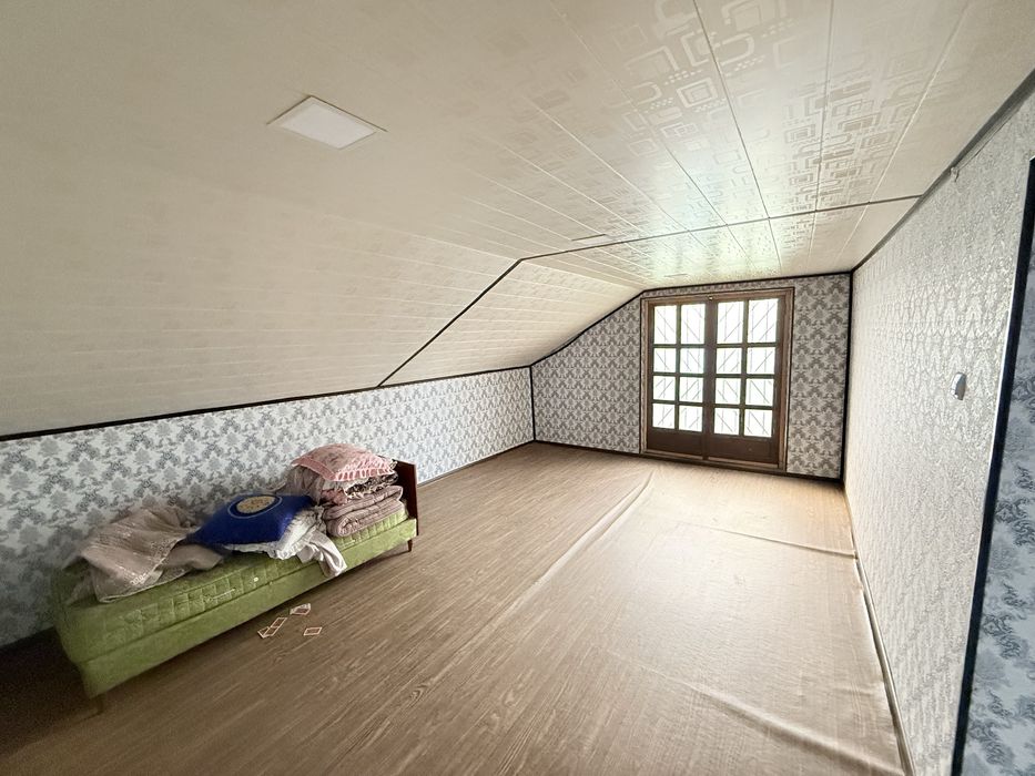 Srochno xovli sotiladi Orta saroyda 9 sotik