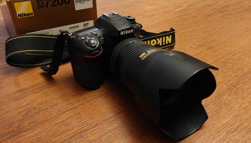 Запазено Nikon D7200 + обективи и филтри