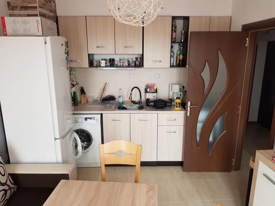 Дава се под наем Двустаен апартамент в Бургас, Меден рудник - зона В - 74 кв.м за 255 € - Снимка #1