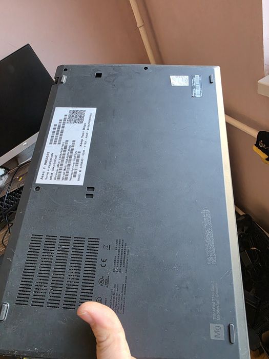 Vând placa de baza Lenovo T14s gen 2 Ryzen 5 5650u