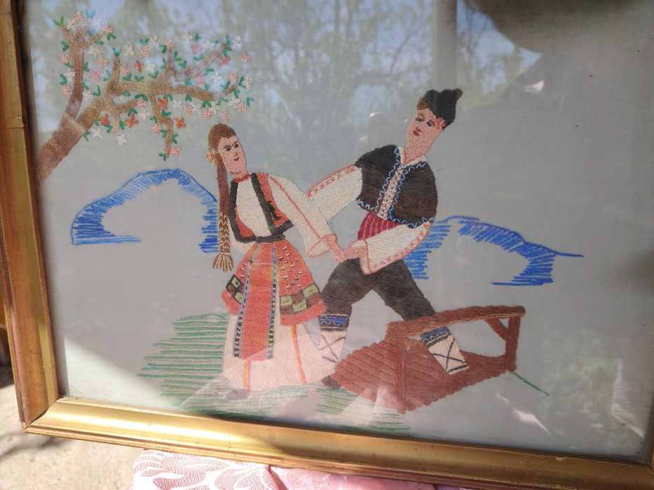 Старинен етно гоблен