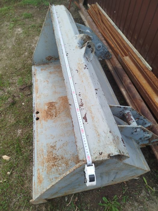 Продам ковш на трактор