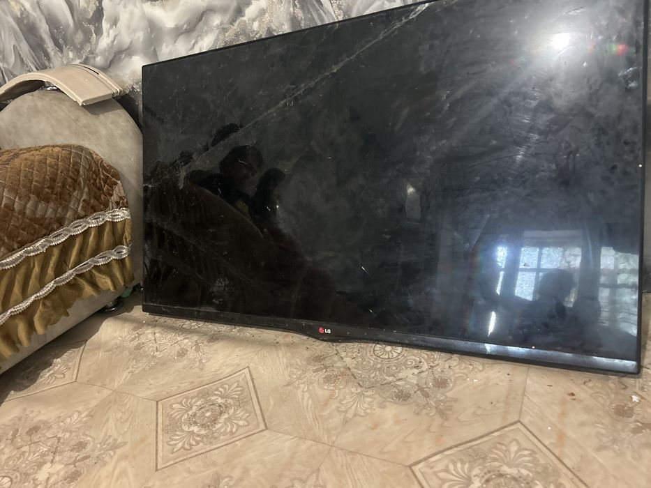 Телевизор на запчасти