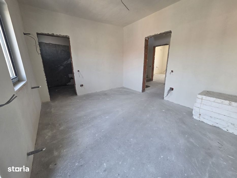 Vila duplex 5 camere-Teren 250 mp-Bragadiru Plevnei