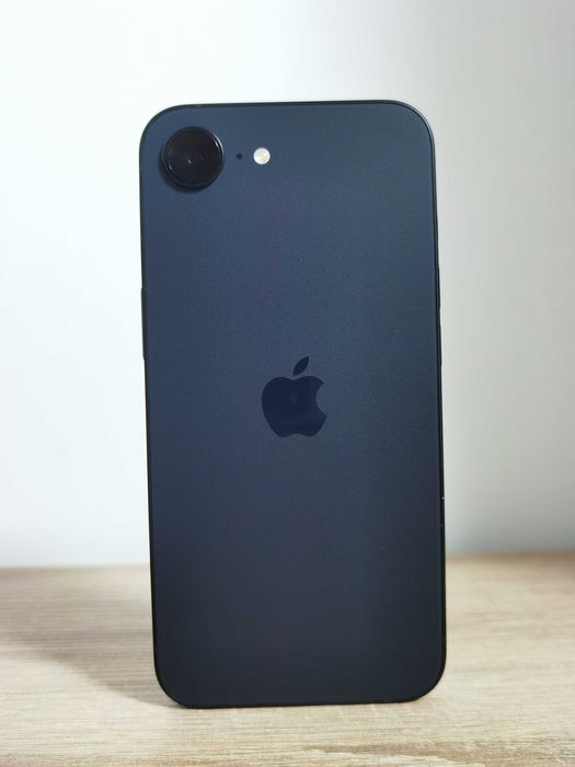 Apple iPhone 16e