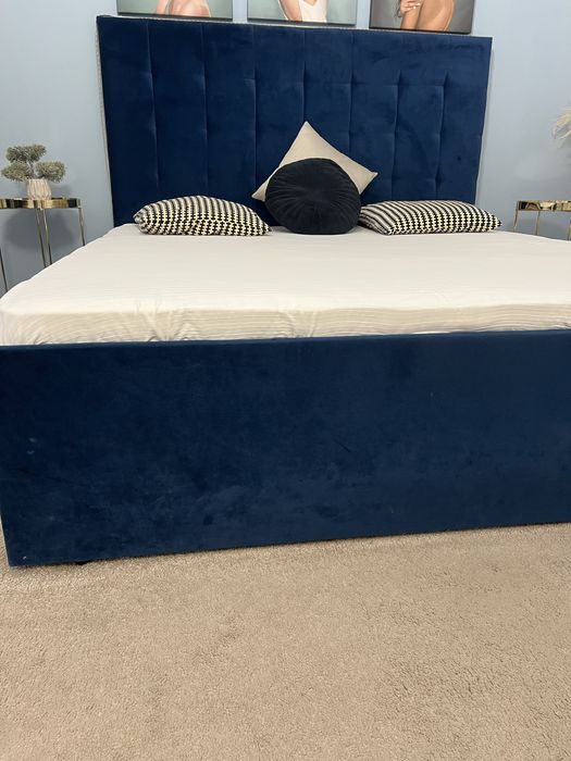 Pat tapitat 160/160 saltea inclusa