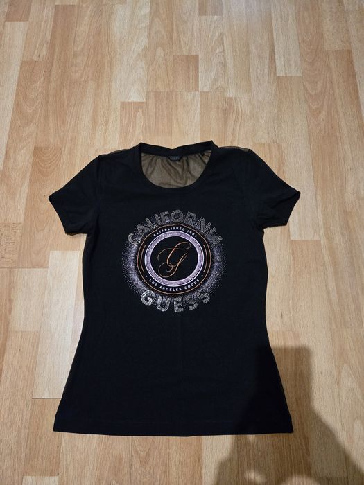 Guess! Оригинална дамска блуза!