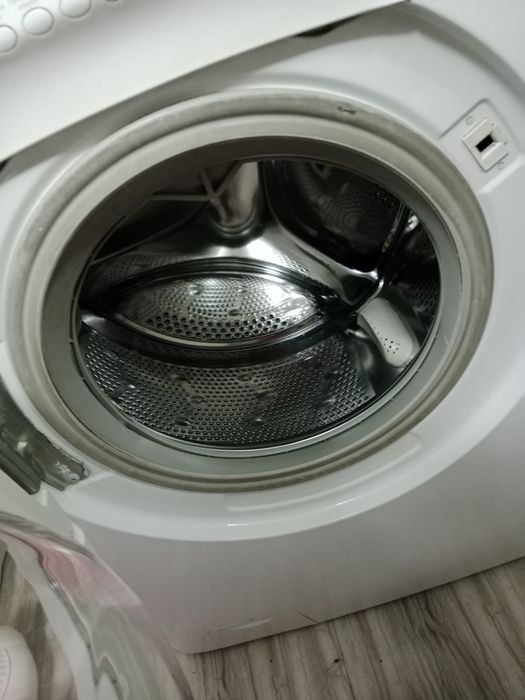 Продам стиральную