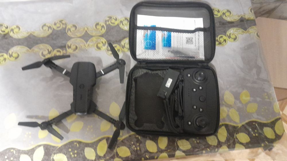 Продам дрон новый