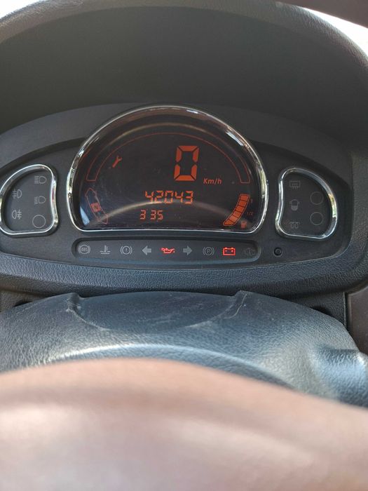 Microcar m8  masina pentru 16 ani