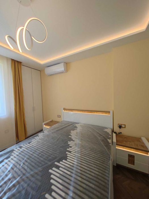 Дава се под наем Тристаен апартамент в София, Център - 1000 кв.м за 1275 € - Снимка #12