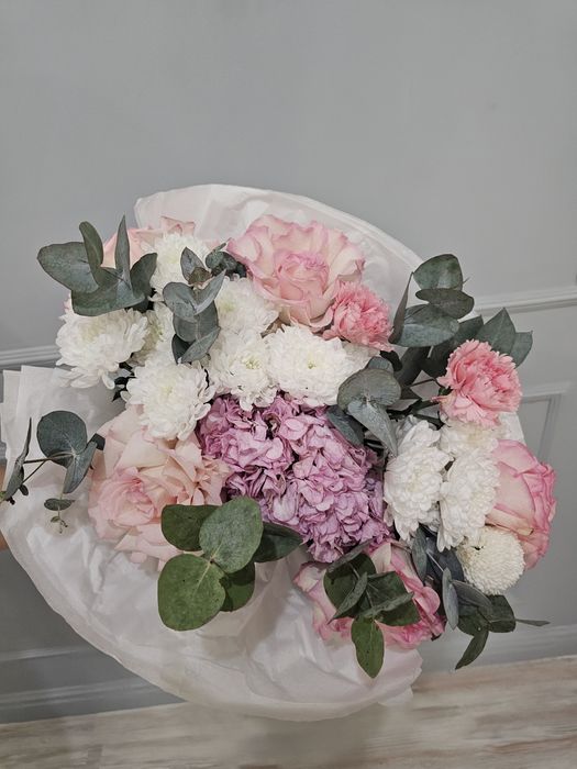 Цветы свежие продам срочно